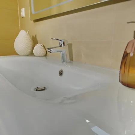 Pretti - Stilvoll Eingerichtetes Im Zentrum Von