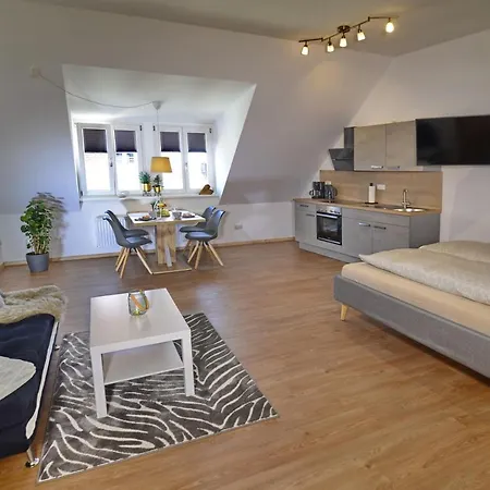 Pretti - Stilvoll Eingerichtetes Im Zentrum Von Apartment *